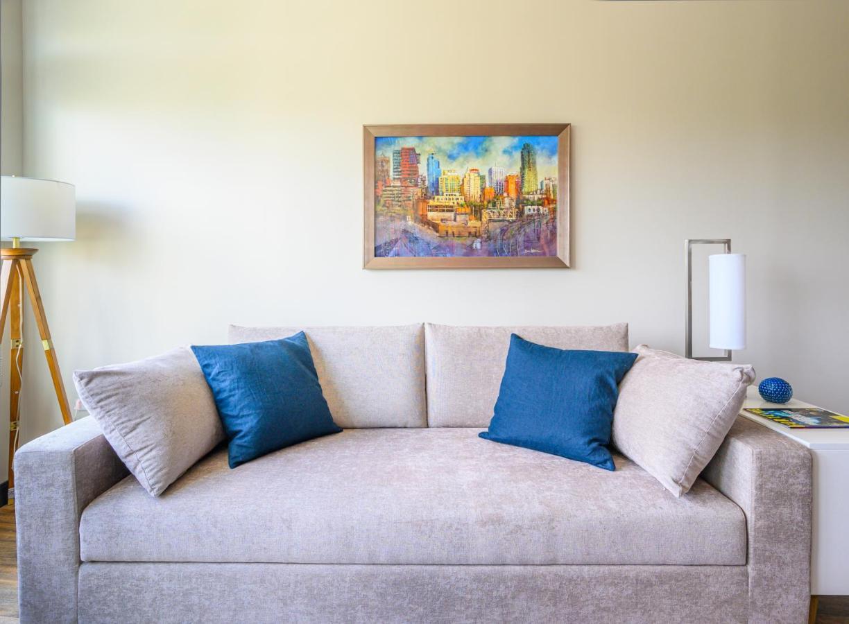Apartament Revisn Raleigh Zewnętrze zdjęcie