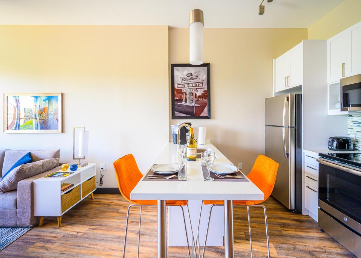 Apartament Revisn Raleigh Zewnętrze zdjęcie